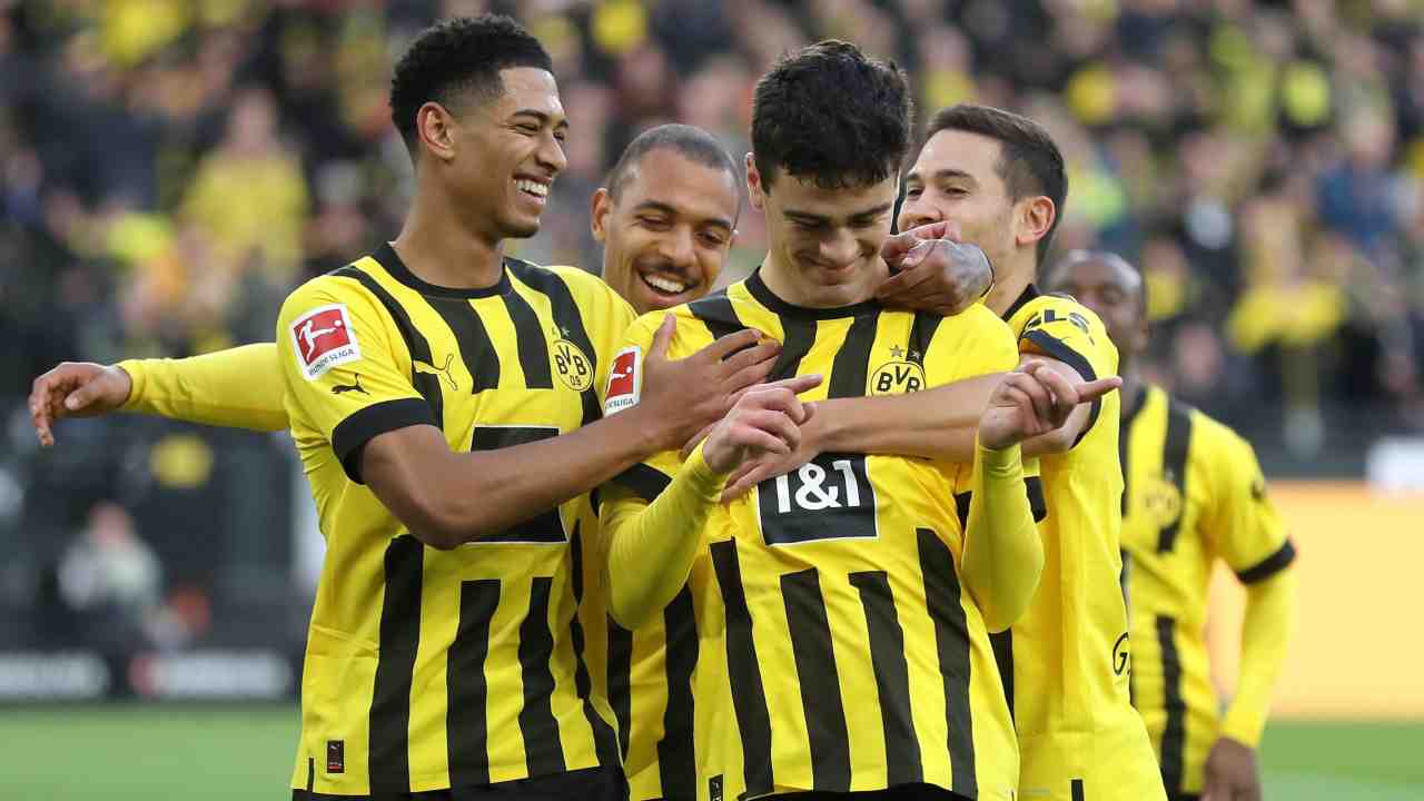 La alegría de los jugadores del Borussia Dortmund tras un gol