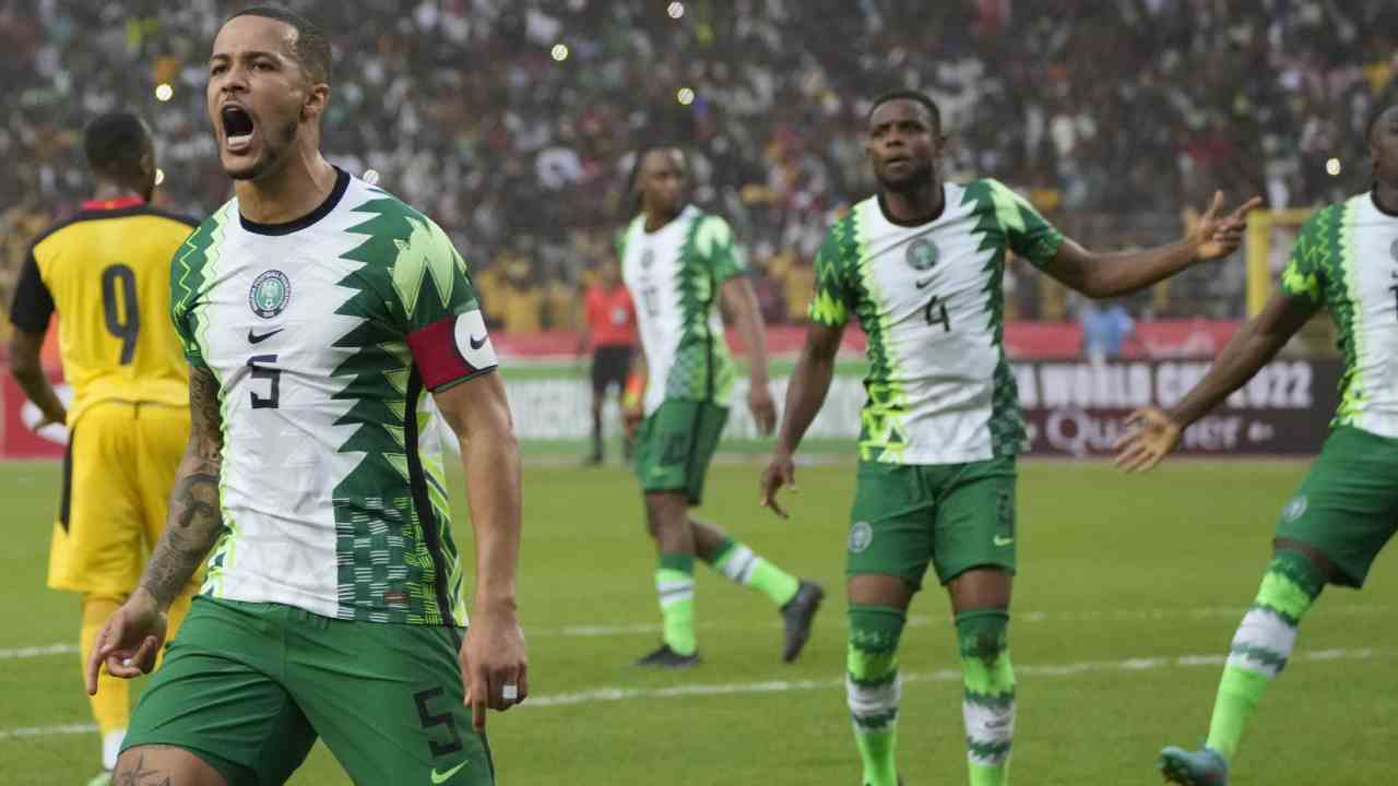 Nigerias Troost-Ekong jubelt