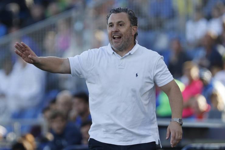 Sergio, coach of Cadiz