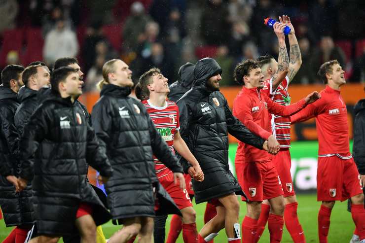 Jogadores de Augsburg a celebrar