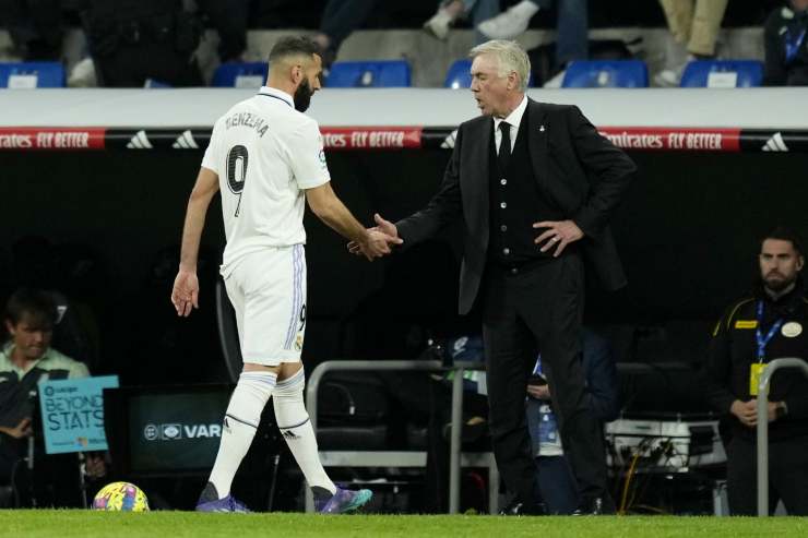 Benzema y Ancelotti (Lapresse)