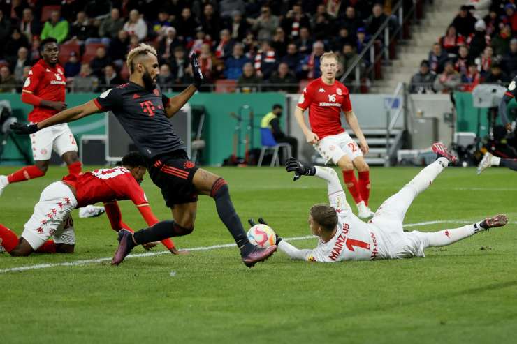 Choupo-Moting na competição da Taça