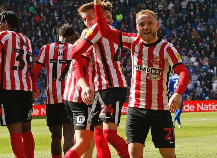 Pritchard, del Sunderland, exulta tras un gol