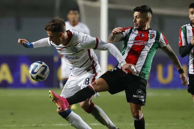 Vombergar do San Lorenzo em jogo contra o Palestino