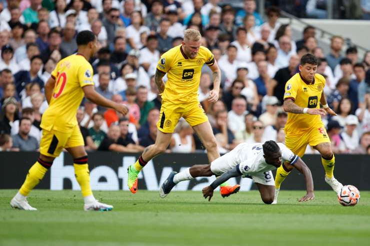 McBurnie of Sheffield United against Tottenham