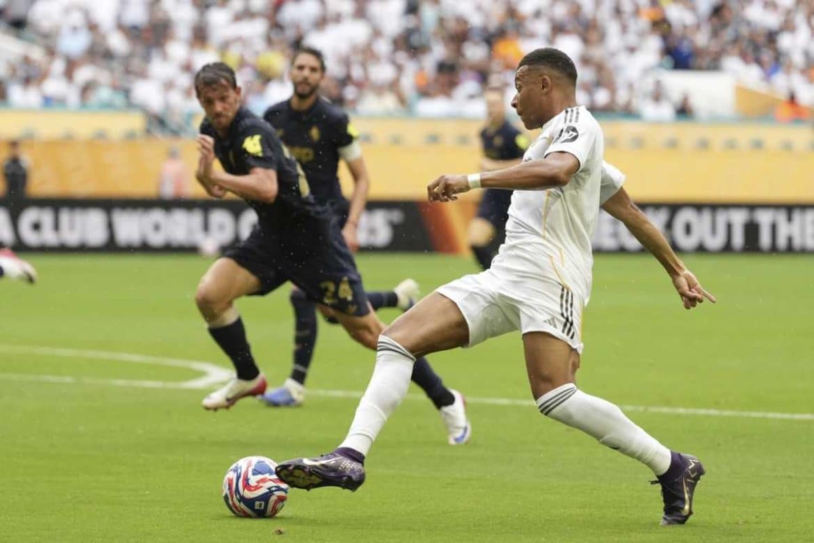 Mbappe-20250407-Ilveggente.it